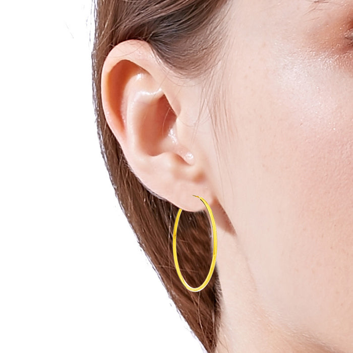 Wholesale Fashionable and minimalist circle earrings with gold-plated ear loops and accessories