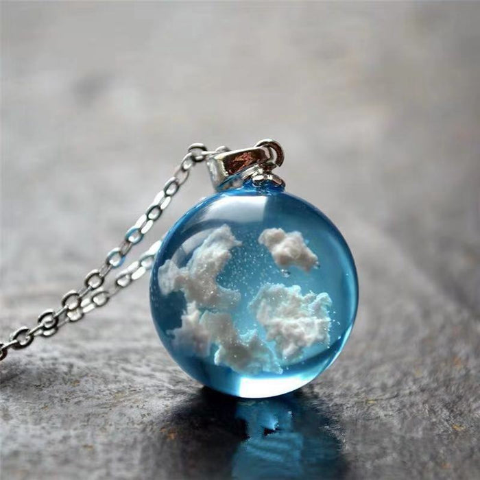 Wholesale Creative handmade jewelry, transparent spherical resin pendant, short necklace