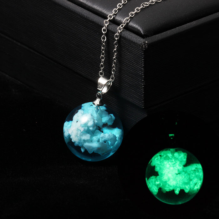 Wholesale Creative handmade jewelry, transparent spherical resin pendant, short necklace