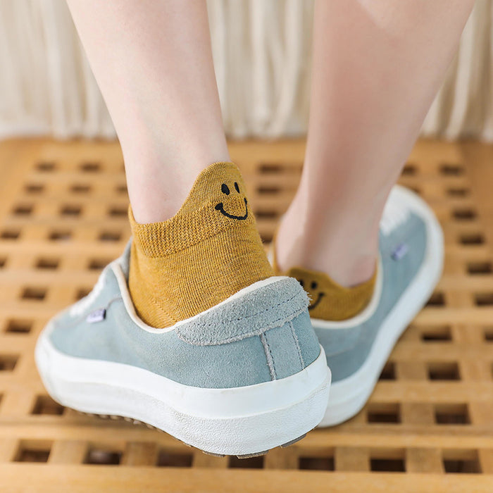 Wholesale Short socks with personalized heel embroidery, smiling face, boat socks, cotton socks