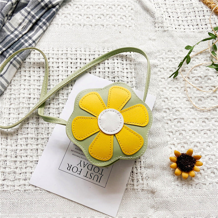 Wholesale Children's small bag stylish and cute mini flower shaped crossbody bag baby coin purse