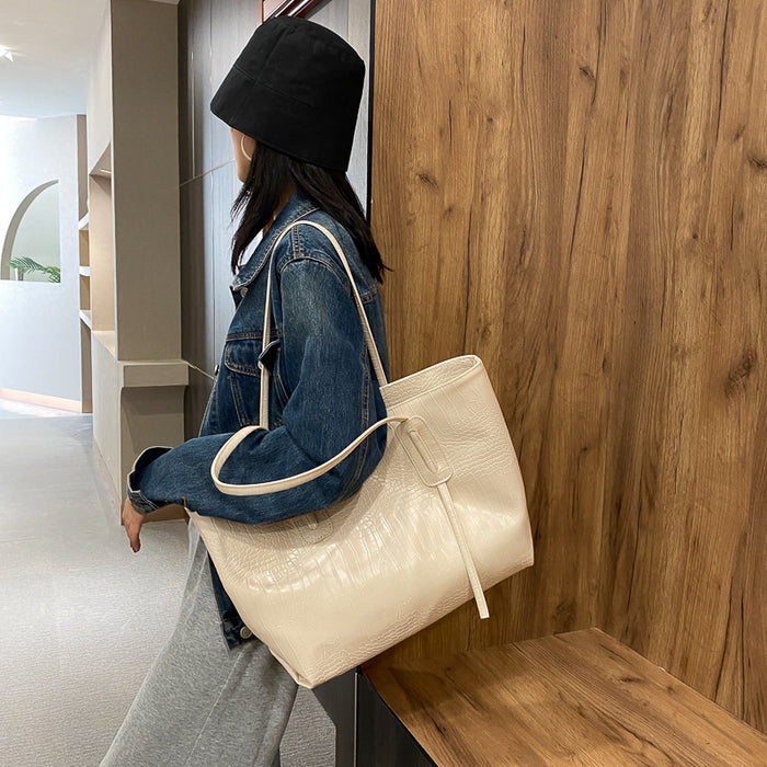 Wholesale Simple large capacity bag, fashionable and versatile shoulder bag, portable tote bag