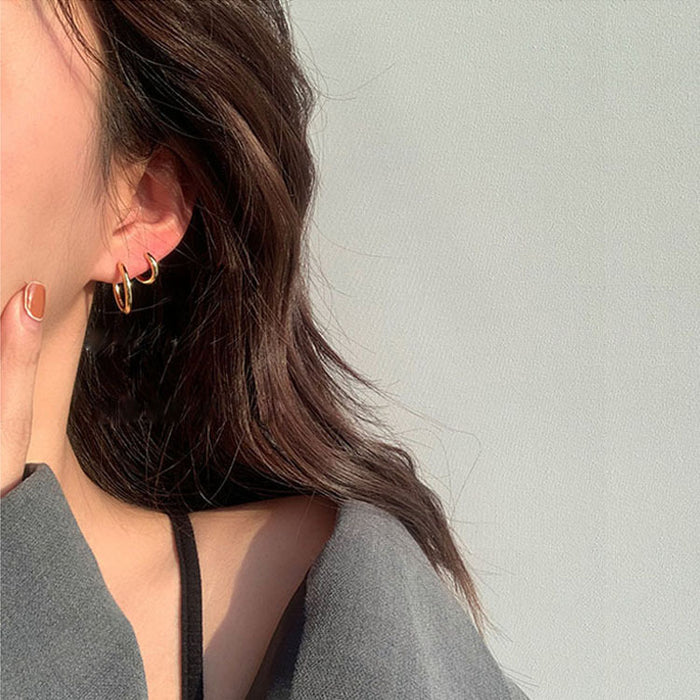 Wholesale Large circle earrings plated with pure silver, with a retro and minimalist style. Small ear ring accessories
