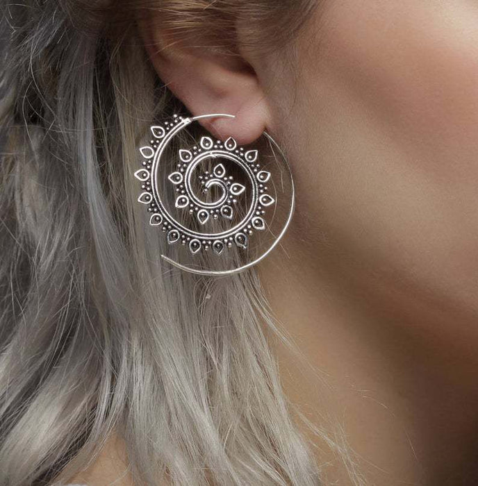 Wholesale Lotus spiral gear shaped earrings with personalized circle earrings