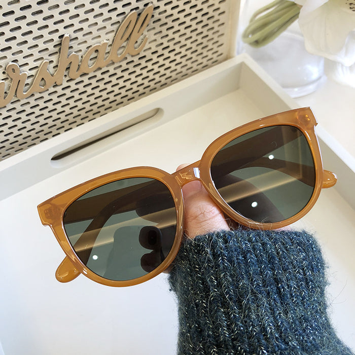 Wholesale Tea colored sunglasses for women, versatile, classic, face enhancing, small, polarized sunglasses