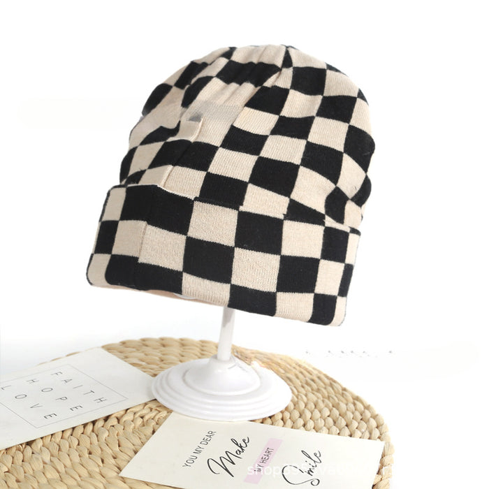 Wholesale Winter Checkerboard Curled Edge Knitted Hat JDC-FH-HongHong010