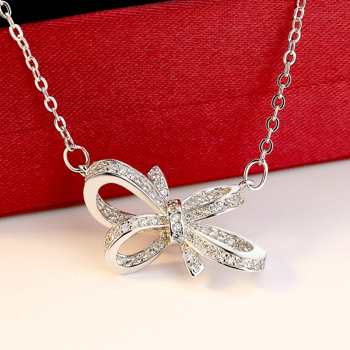 Wholesale Butterfly necklace with niche design and micro inlaid zircon pendant