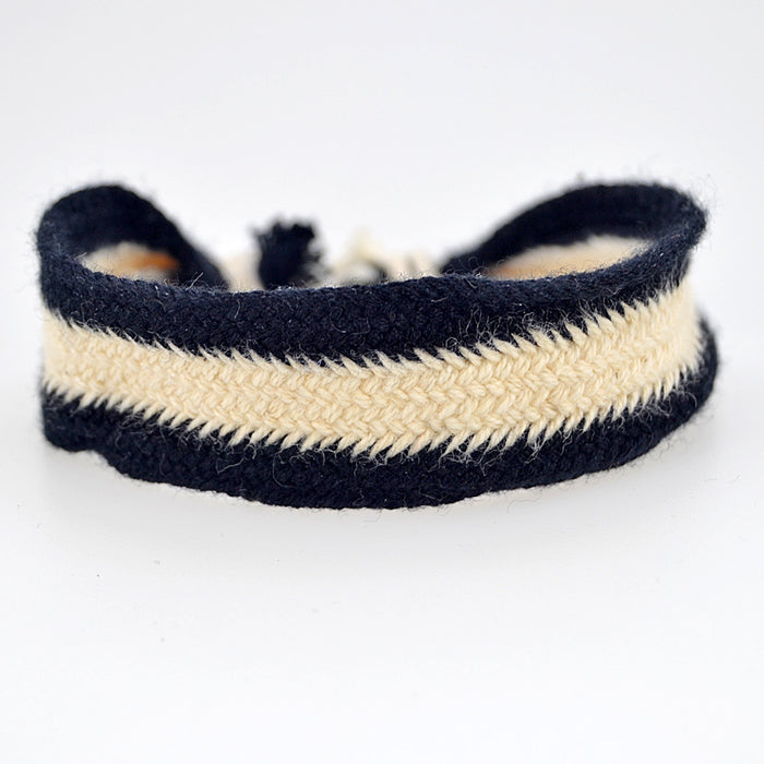 Wholesale Cotton and Linen Contrast Color Simple Hand-woven Bracelet JDC-BT-QianY008