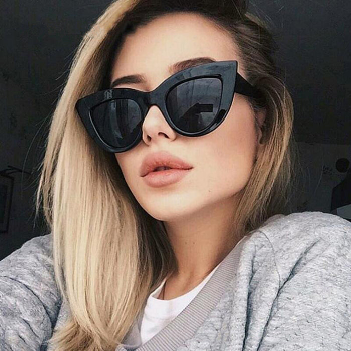 Wholesale New retro cat eye sunglasses, trendy personalized sunglasses, fashionable sunglasses