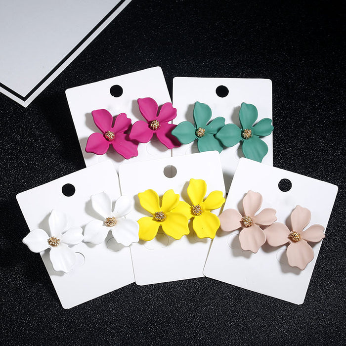 Wholesale New and environmentally friendly flower earrings, simple, sweet and versatile