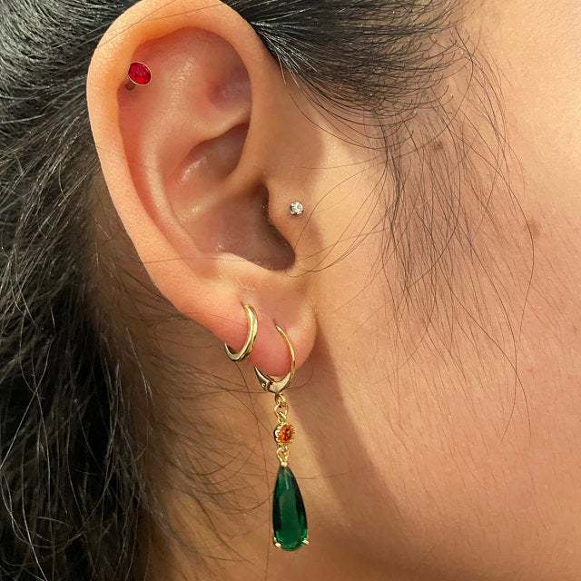 Wholesale New earrings with a temperament of emerald green
