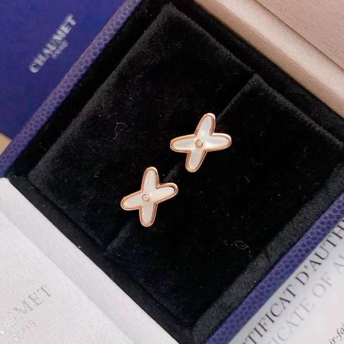 Wholesale Cross necklace rose gold pendant collarbone chain for women
