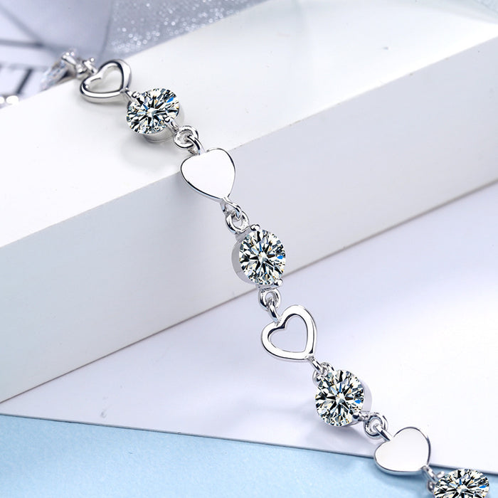 Wholesale Sweet and cool heart-shaped zircon bracelet with niche design, hollowed out heart-shaped bracelet, light luxury and versatile gift