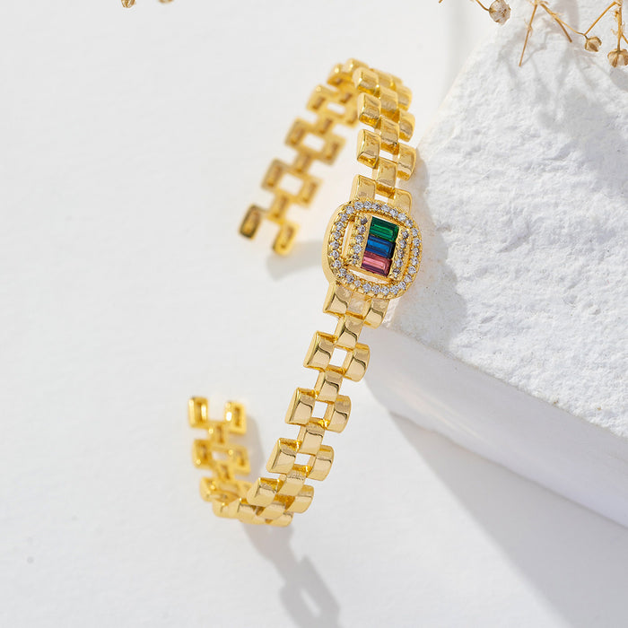 Wholesale retro snake-shaped bracelet women's gold-plated Clover bracelet inlaid craft nail zircon bracelet