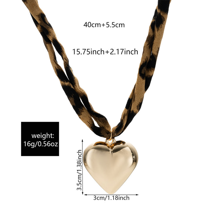 Wholesale Trendy exaggerated leopard print heart-shaped necklace, niche design pendant necklace