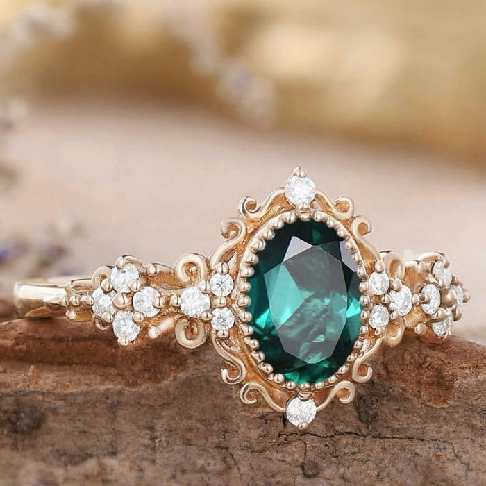 Wholesale New women's ring alloy inlaid with green zircon diamond ring