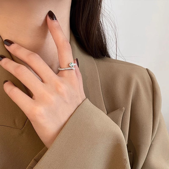 Wholesale Fashionable and personalized titanium steel full diamond small snake shaped index finger ring, women's light luxury niche design ring