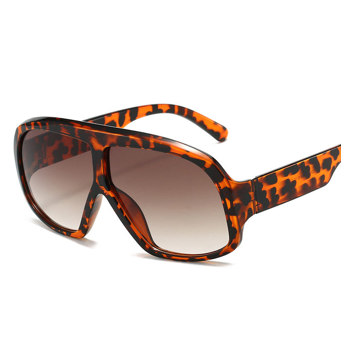 Wholesale Sunglasses with a high-end feel, retro sunglasses, sunscreen, and fashionable glasses