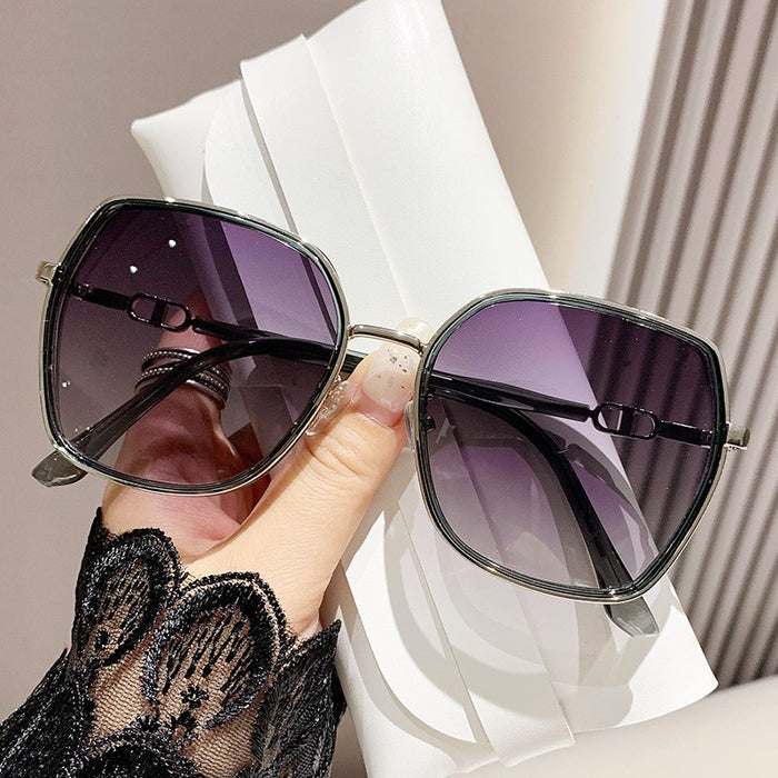 Wholesale  Sunglasses Women's Big-face Drivers Sunglasses