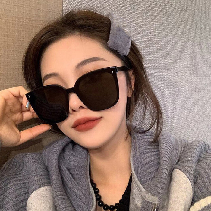 Wholesale Fashion sunglasses for men and women, polarized sunglasses, UV resistant glasses