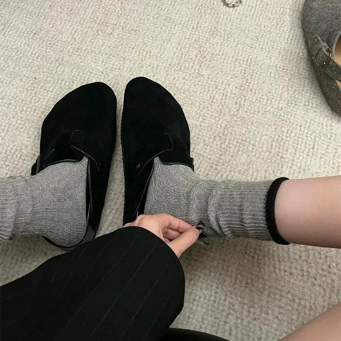 Wholesale Versatile autumn and winter contrasting thick wool socks for warmth, simplicity, and artistic style, with a long tube and stacked socks
