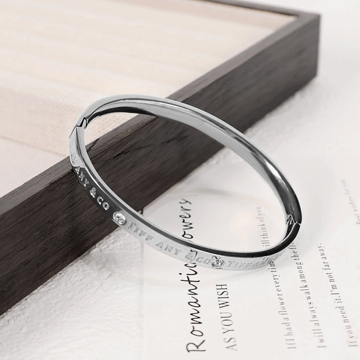 Wholesale Fashionable Titanium Steel Bracelet, Gold Plated Bracelet, Buckle Bracelet, Manufacturer Wholesale, Customizable