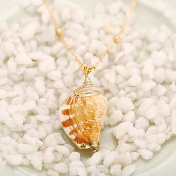 Wholesale Bohemian Beach Style Shell Pendant Necklace Gold Plated Edge Jewelry Accessory MOQ≥2