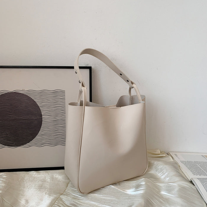 Wholesale New practical single shoulder shopping bag with simple soft leather backpack