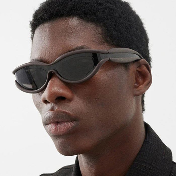 Wholesale Fashionable men's sunglasses, large frame sunglasses, personalized UV resistant glasses