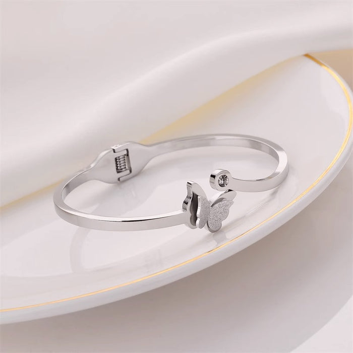 Wholesale Matte butterfly pendant necklace earrings ring jewelry set