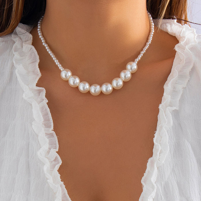 Wholesale Vintage imitation pearl pieced simple necklace with creative temperament, round bead chain layered necklace accessory
