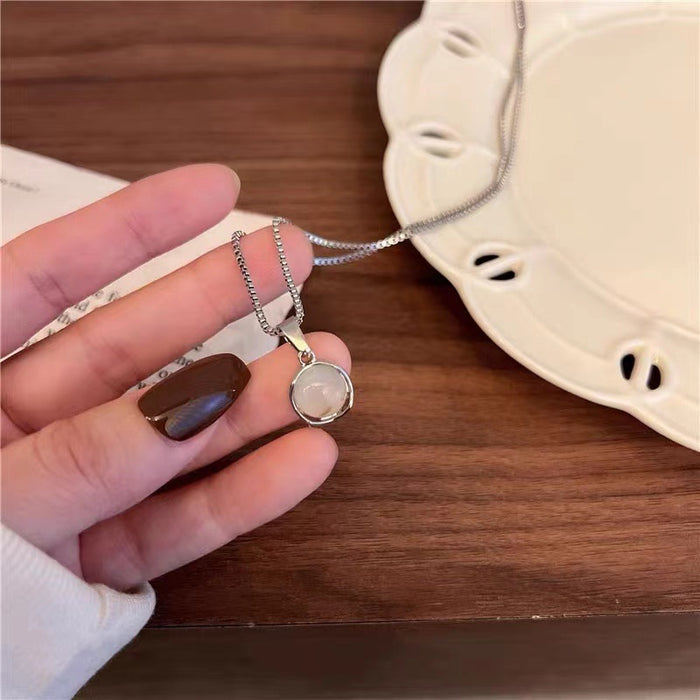 Wholesale Pink crystal necklace, light luxury, simple temperament, versatile collarbone chain, new style, round pendant accessory