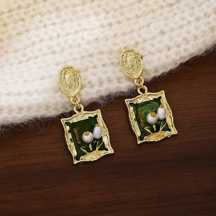 Wholesale Retro Zinc Alloy Earrings with Green Flower Design Jewelry Accessory