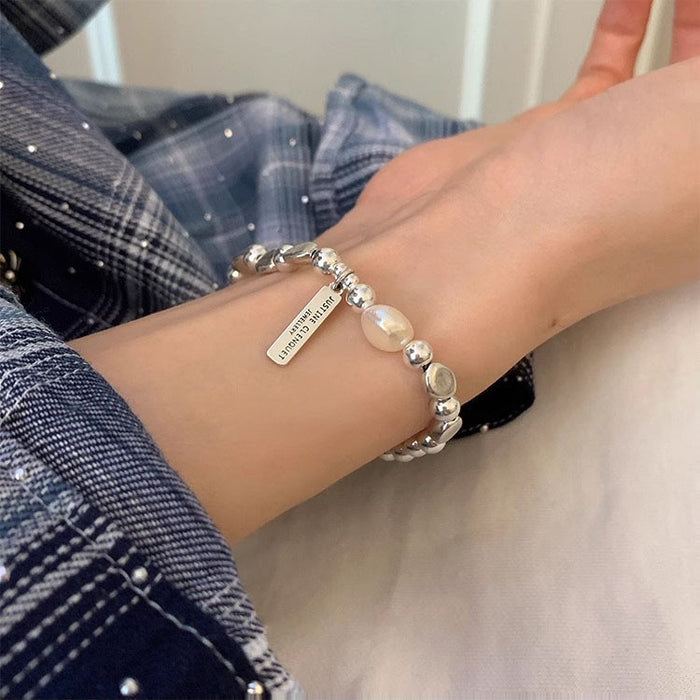 Wholesale Irregular hang tag pearl bracelet, light luxury, niche, exquisite bracelet, temperament, and accessories