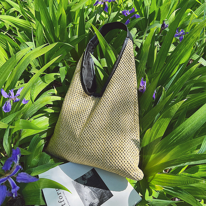 Wholesale New straw woven bag, fashionable and simple hollow shoulder bag, vacation and western-style beach bag, grass woven