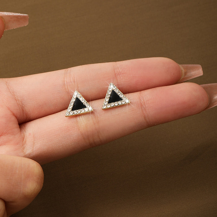 Wholesale Triangle earrings are simple, niche, silver needle versatile, elegant, and high-end