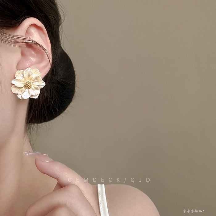 Wholesale Camellia Ear Stud Women's Artistic Earrings 2025 New Style