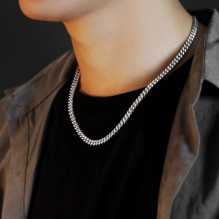 Wholesale Titanium steel jewelry necklace, Cuban chain, simple and versatile, high-end and slim collarbone chain