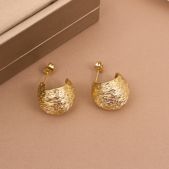 Wholesale C-shaped hoop earrings with wrinkled and brushed texture