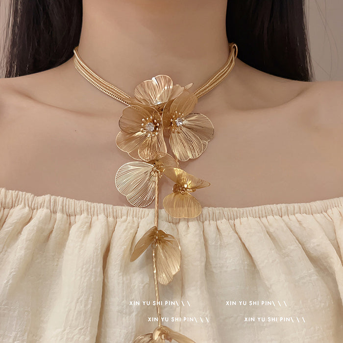 Wholesale Light luxury temperament, multi-layered hollow flower tassel necklace, retro niche personality, exaggerated collarbone chain