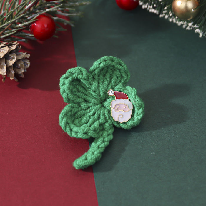 Wholesale Holiday  Sweater Brooch Crochet Heart-Shaped Four-Leaf Clover Pin Badge