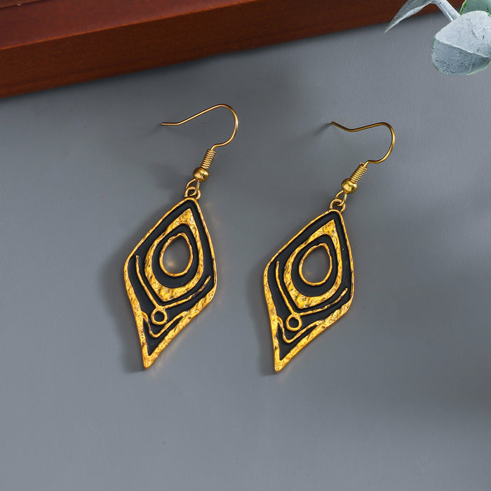 Wholesale New fashionable and versatile high-end creative hollow square earrings, simple women's earrings