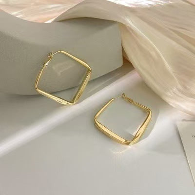 Wholesale Golden square earrings, new exaggerated earrings, high-end feel, simple and versatile temperament, large earrings
