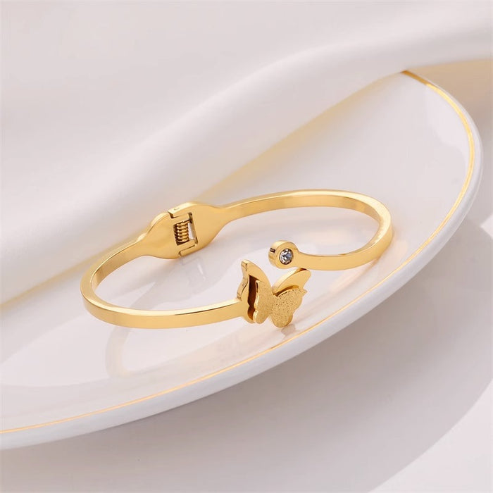 Wholesale Matte butterfly pendant necklace earrings ring jewelry set