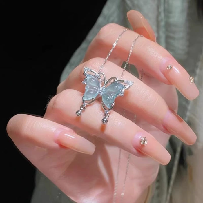 Wholesale Titanium steel necklace, butterfly pendant, hollowed out, niche, light luxury, high-end feeling, collarbone chain