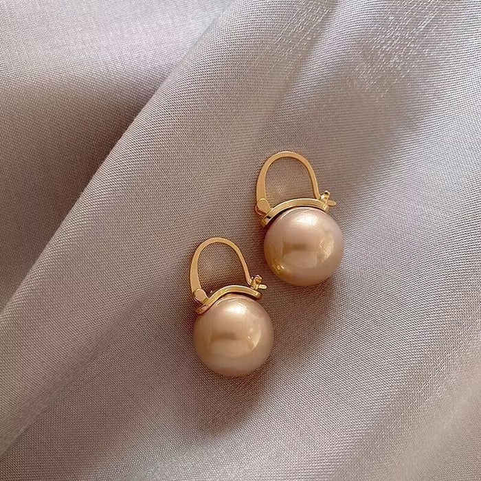 Wholesale Pearl earrings with retro temperament, simple and high-end texture for women, copper ear hooks for earrings