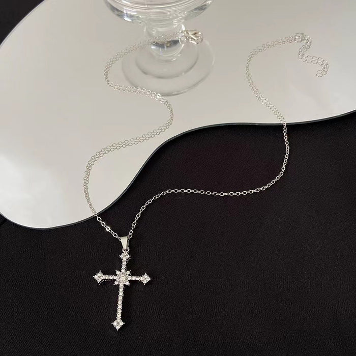 Wholesale Star shaped titanium steel cross necklace, light luxury zircon sparkling diamond collarbone chain, street accessory