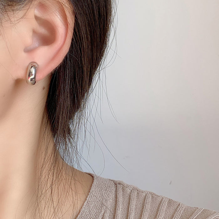 Wholesale Ear Clip Earrings Simple Metallic Ear Stud Earrings Small Ear Ring Circle Female