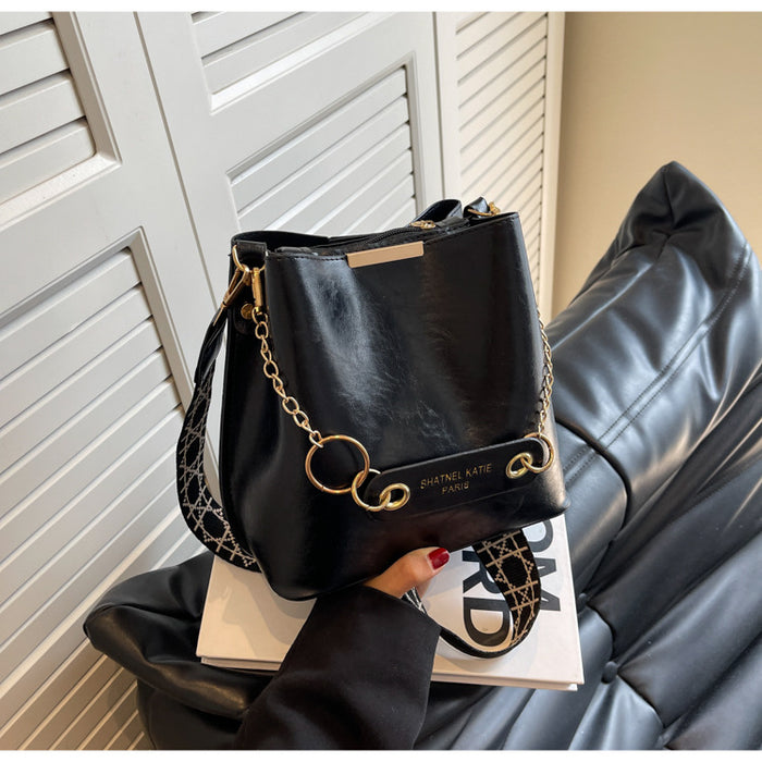 Wholesale Vintage large capacity bag, new fashionable single shoulder crossbody, simple and stylish portable bucket bag