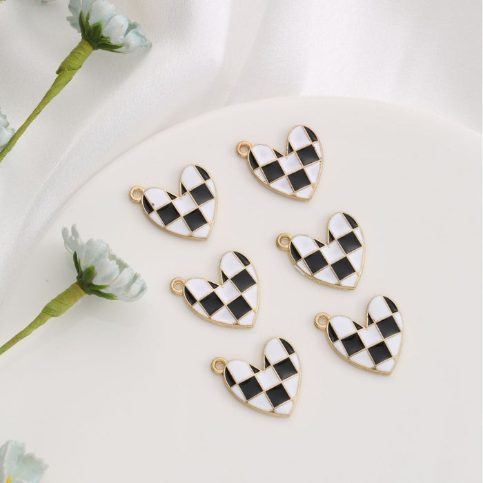 Wholesale DIY alloy electroplated checkered heart-shaped cartoon charms